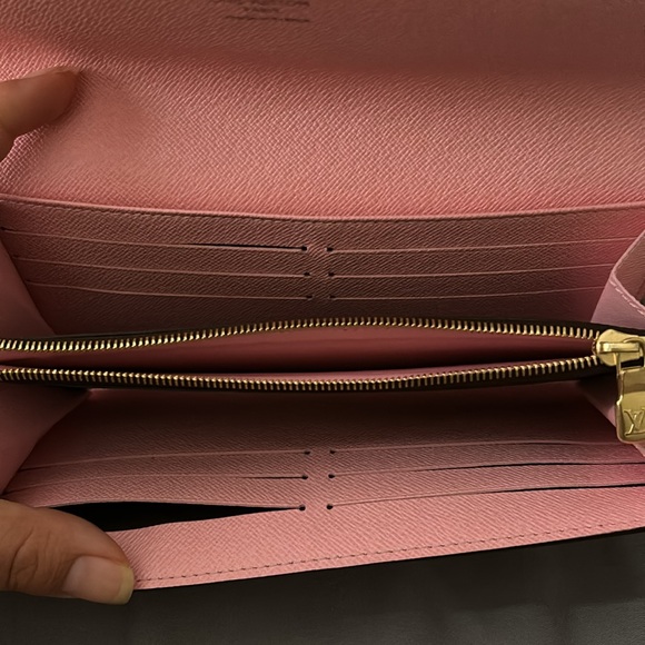 Louis Vuitton Limited Edition Sarah Wallet - Picture 4 of 10